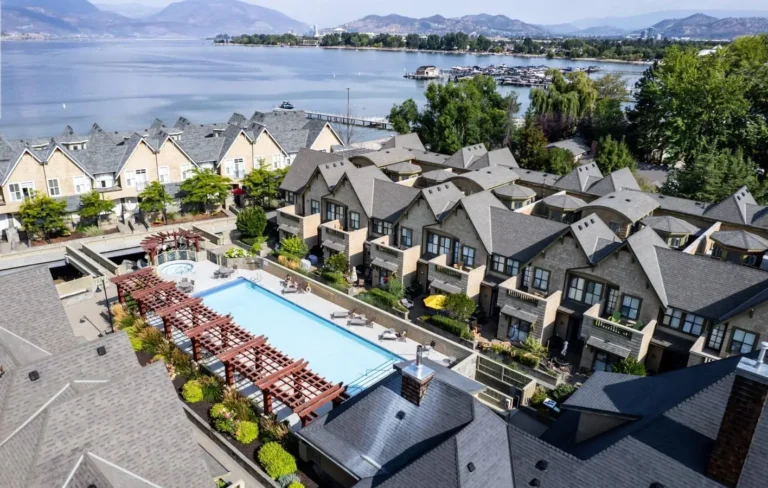 Townhome purchased by client of The HomeHappy Team @ Canadian Mortgage Experts