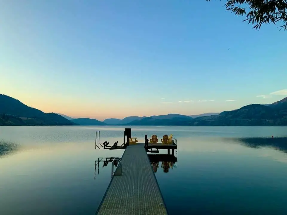 Skaha lake waterfront home financed by The HomeHappy Team @ Canadian Mortgage Experts